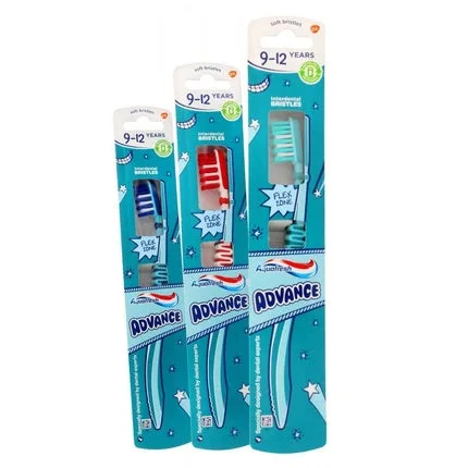 Periuță de dinți Aquafresh Advance pentru copii 9-12 ani - 1 bucată — preț și oferte