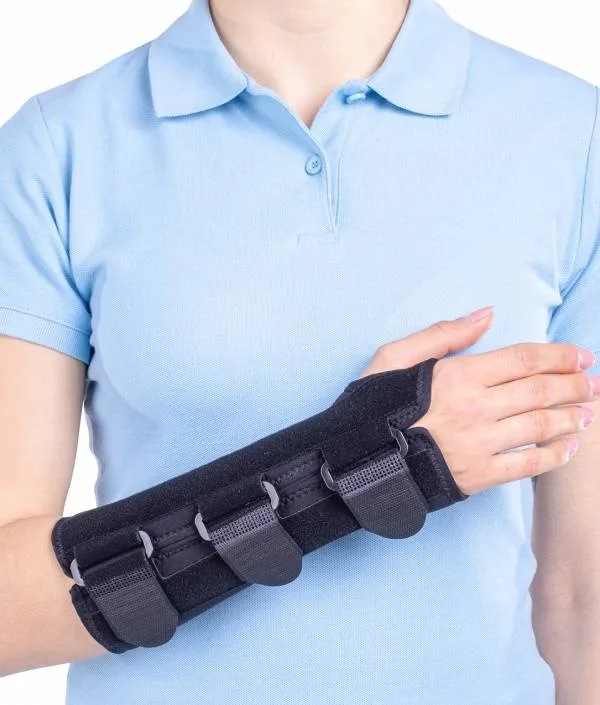 CARPOFIX MANU Orteza incheietura fixa, marimea 3 – Stanga TRIAMED — preț și oferte