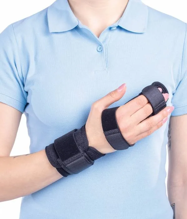 M Finger – Orteza incheietura mana si deget fixa, Marimea 2 TRIAMED — preț și oferte