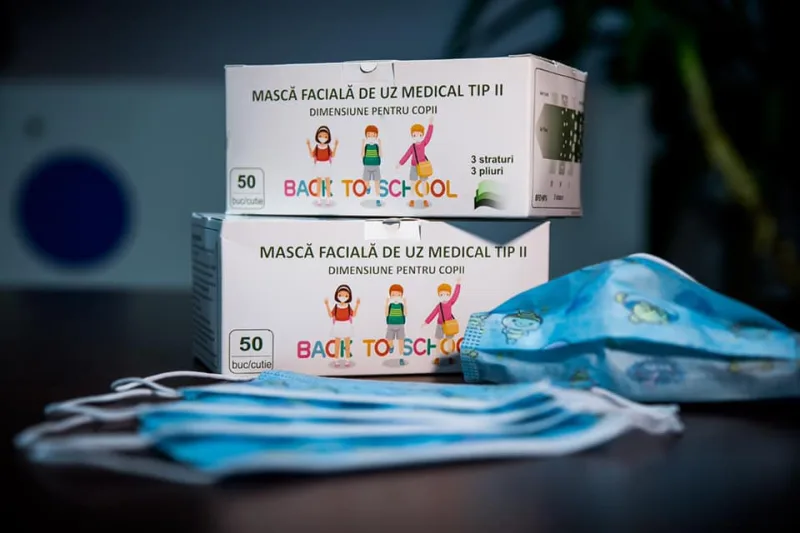 Masca medicala pentru copii bluex 50buc GLOBAL TREAT — preț și oferte