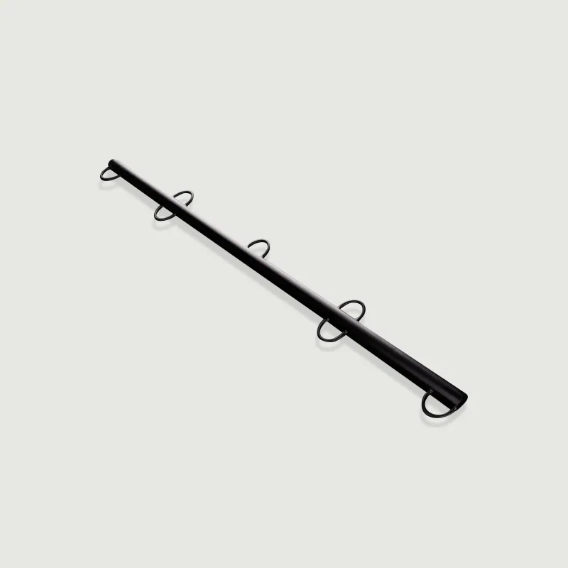 Bară de agățat cu suspensie metalică 77 cm - negru — preț și oferte