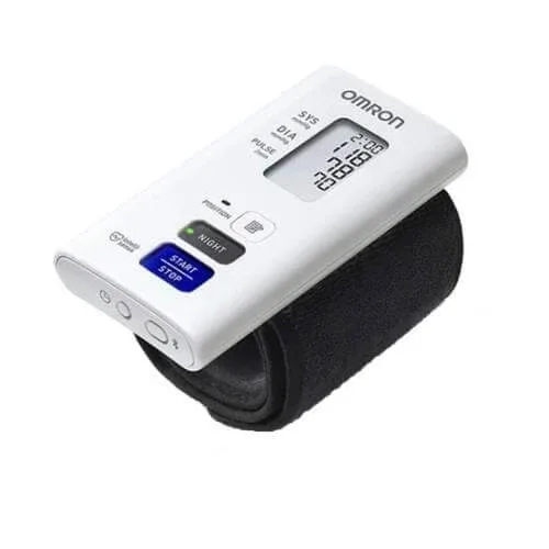 Tensiometru de mână OMRON NightView, 1 buc — preț și oferte