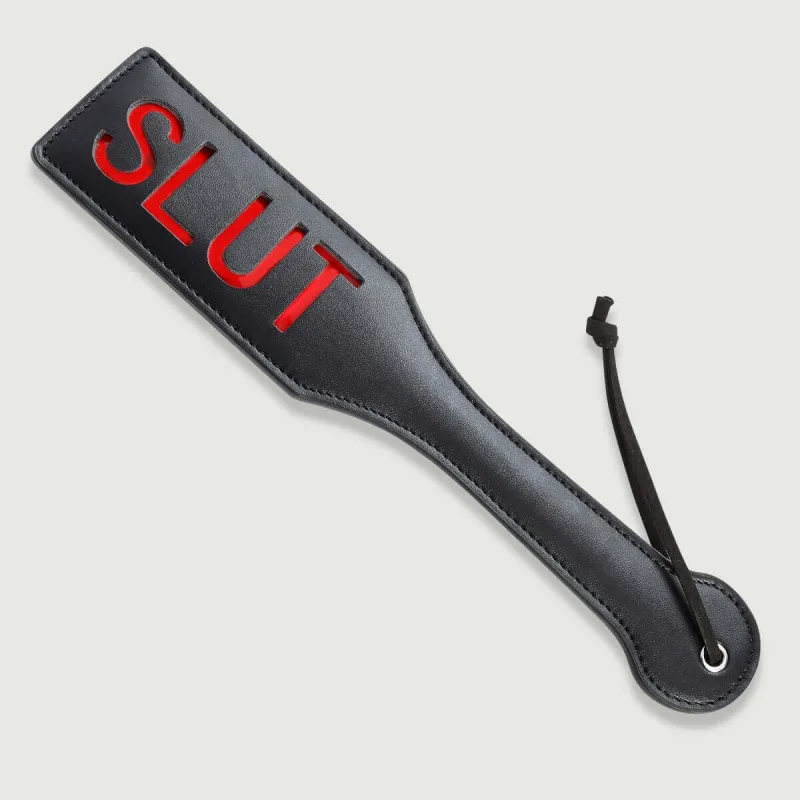 Domme Series Paletă din piele cu tăietură SLUT - negru — preț și oferte