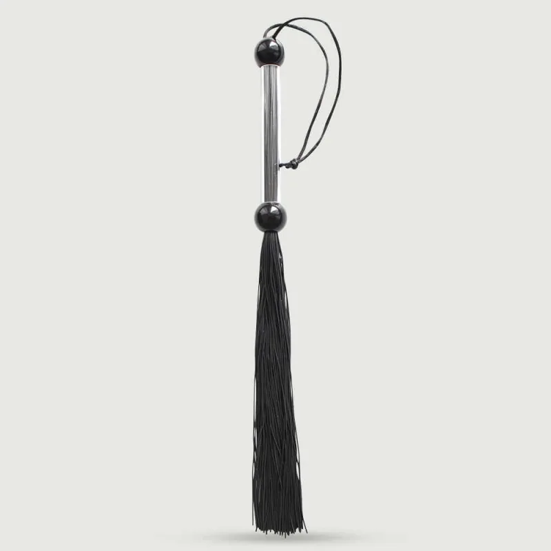 Mini Flogger cu mâner din plastic și margini subțiri - negru — preț și oferte