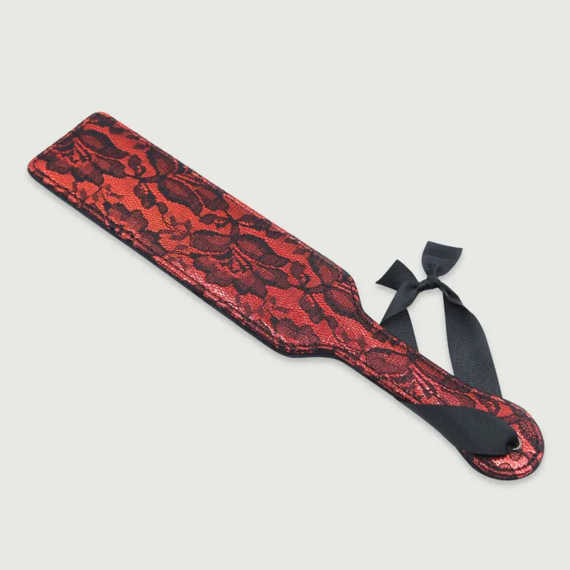 Paletă din piele cu dantelă și panglică din satin - roșu/negru — preț și oferte