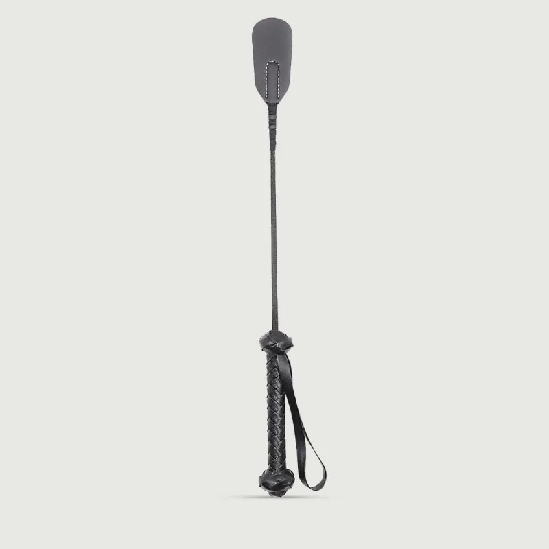 Cârpă din piele cu mâner împletit și vârf rotunjit 44,5 cm - negru — preț și oferte