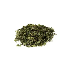 Melissa officinalis în ceai de plante tăiat din plante și frunze