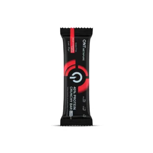 QNT | 40% Protein Crunchy Bar Creamy Strawberry Batoane proteice cu aromă de căpșuni | 65 g
