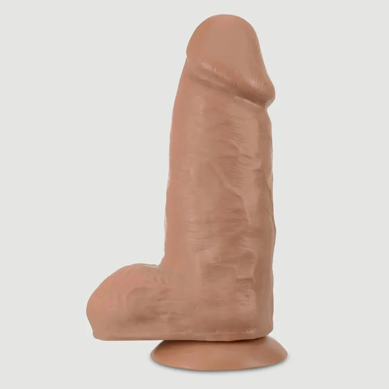 Au Naturel Bold Chub, dildo realist gros de 26 cm, cu testicule și ventuză – maro — preț și oferte