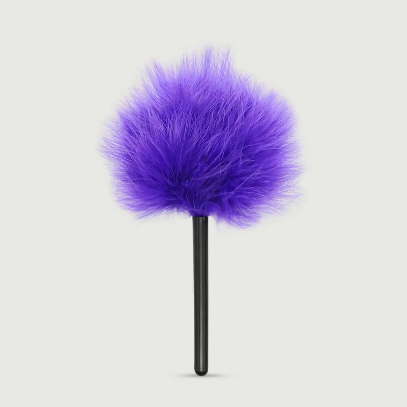 Păpușă de mângâiat cu pene și mâner - Violet — preț și oferte
