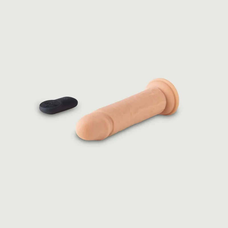 R15 Vibrator realist din silicon controlat de la distanță cu ventuză - Carnea — preț și oferte
